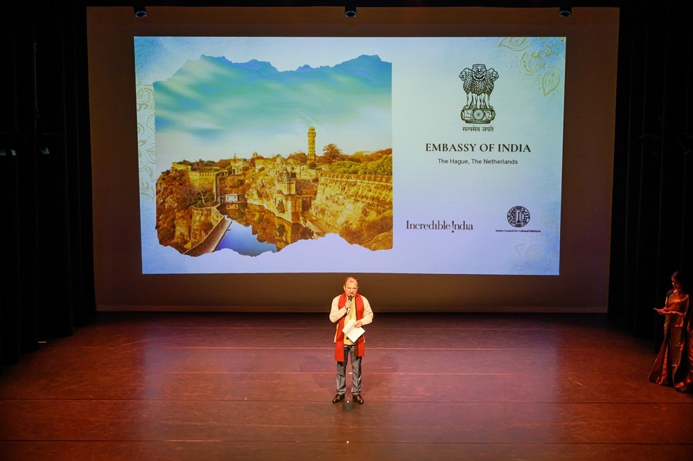 Tourism seminar organized by the Embassy of India in The Hague, bringing together government, industry, and community stakeholders. The event concluded with a vibrant cultural performance by Maitreyee Pahari celebrating India’s heritage and diversity.