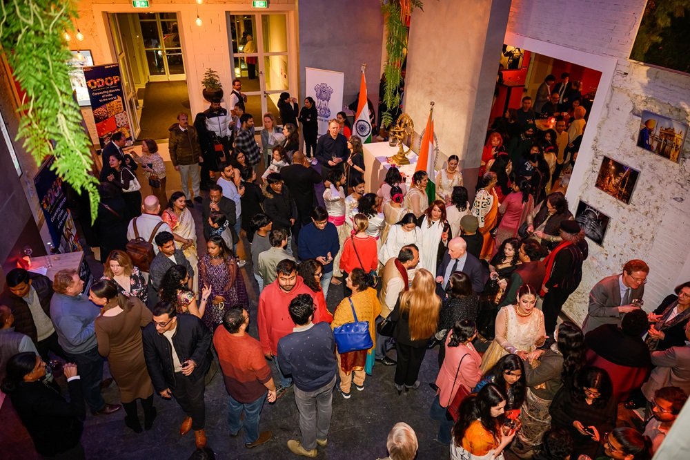 Tourism seminar organized by the Embassy of India in The Hague, bringing together government, industry, and community stakeholders. The event concluded with a vibrant cultural performance by Maitreyee Pahari celebrating India’s heritage and diversity.
