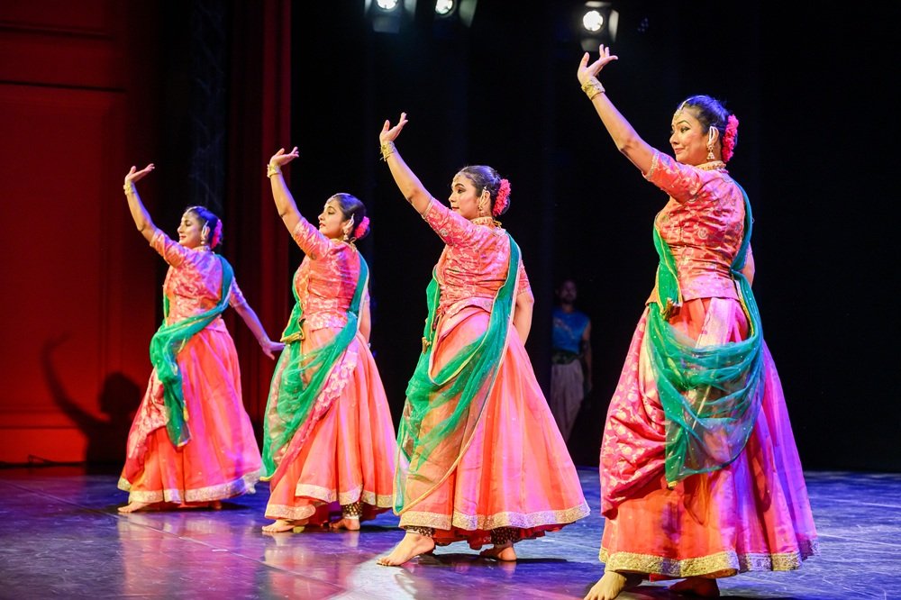 Tourism seminar organized by the Embassy of India in The Hague, bringing together government, industry, and community stakeholders. The event concluded with a vibrant cultural performance by Maitreyee Pahari celebrating India’s heritage and diversity.